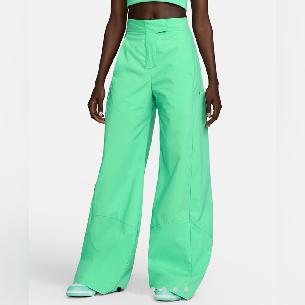 Nike High Waisted Wide Leg woven pant XS